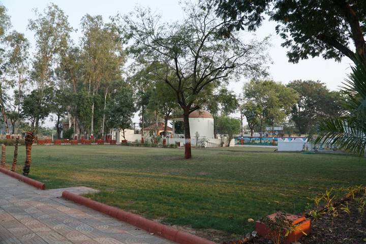 Neel kanth Motels & Hotel