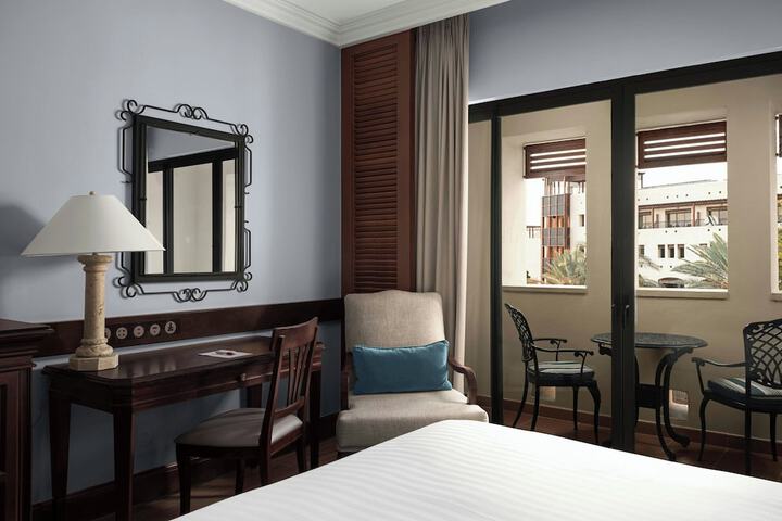 Room 50 of 175