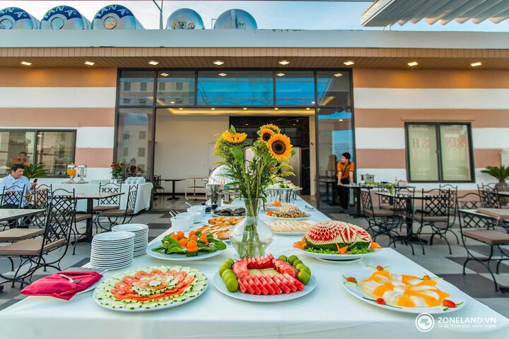 Zoneland Premium Ngoc Lan Hotel
