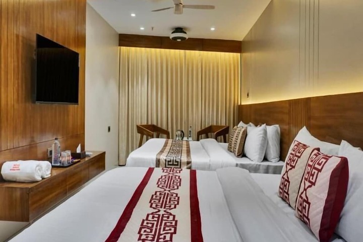 Room 3 of 15