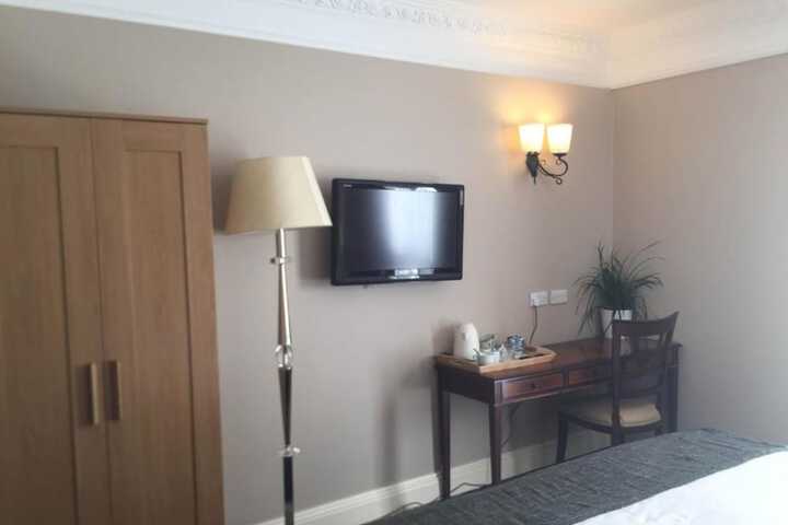 Room 11 of 89