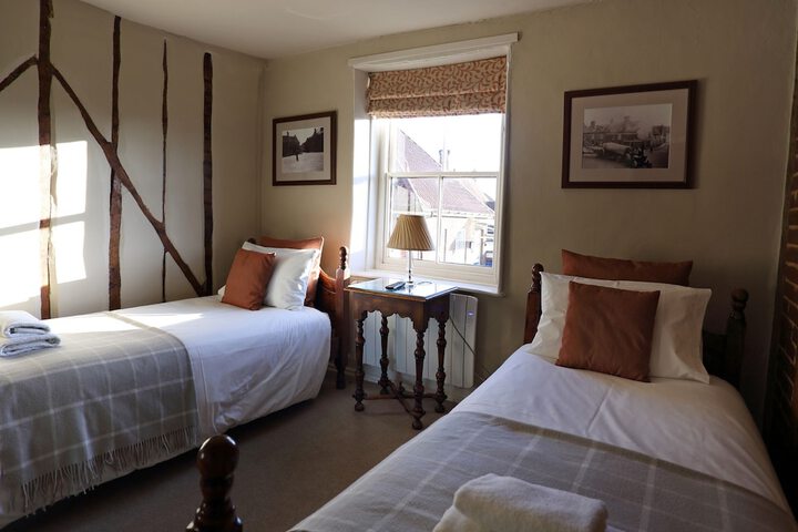 Room 4 of 46