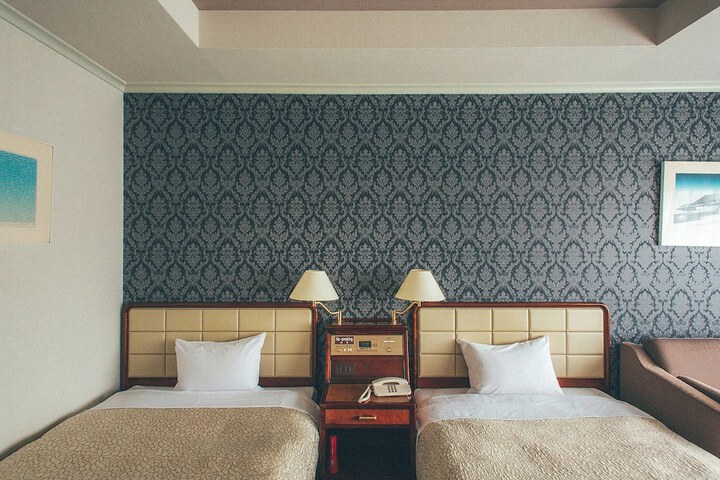 Room 18 of 74