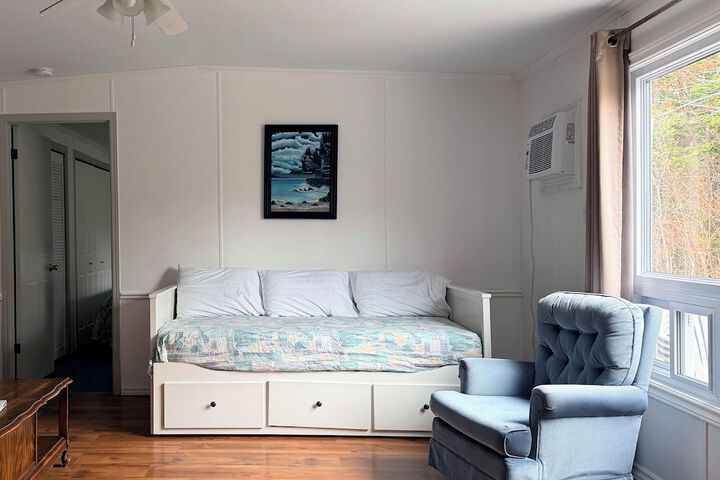 Room 102 of 132