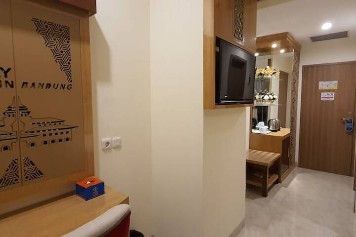 Room 17 of 40