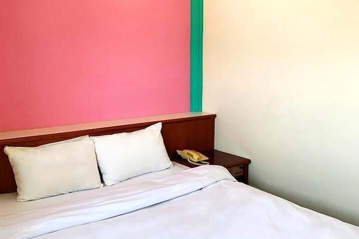 Room 8 of 46