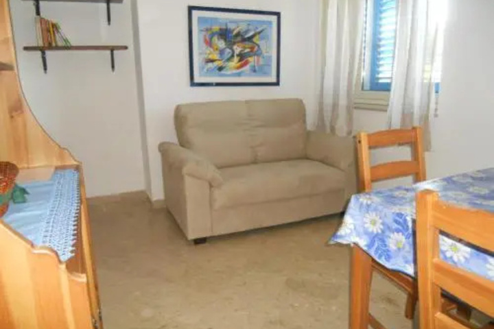 Room 5 of 14