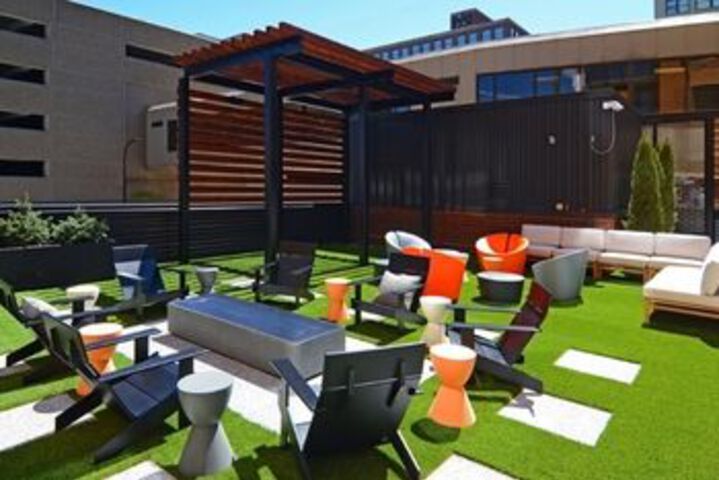 Hotel Exterior 6 of 28