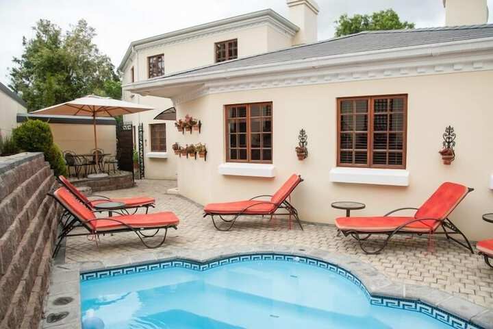 Hotel with Pool