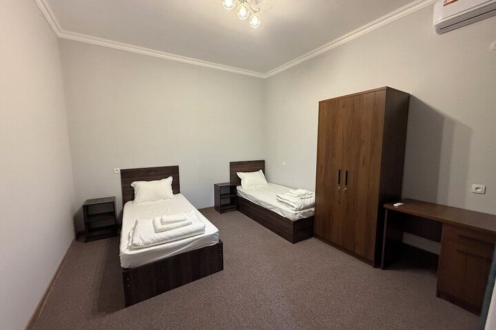 Room 3 of 19