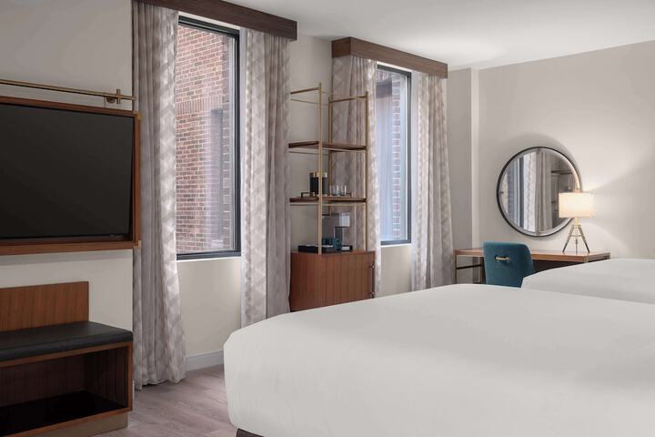Room 17 of 39
