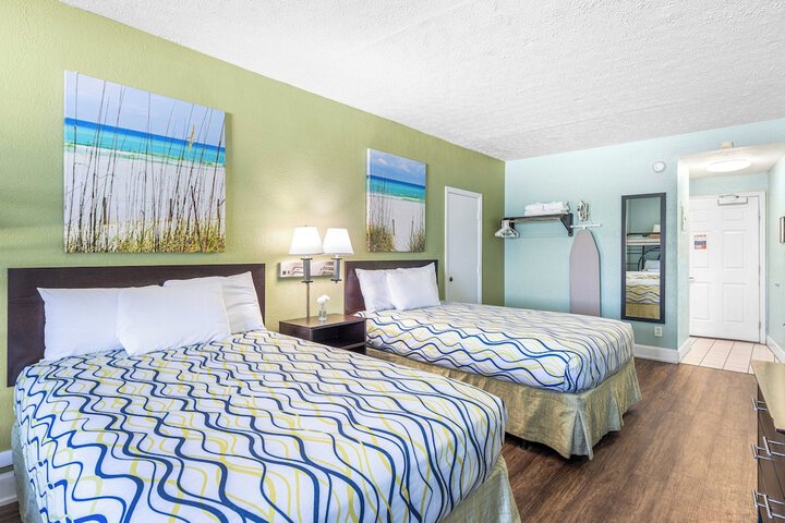 Room 15 of 120