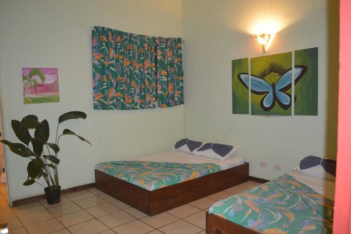 Room 4 of 27