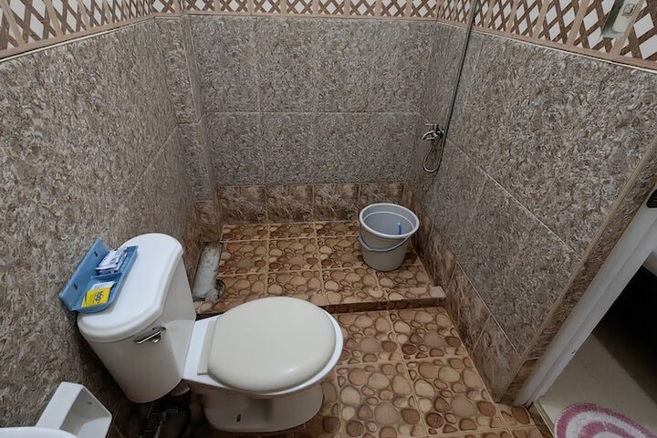 Room 12 of 17