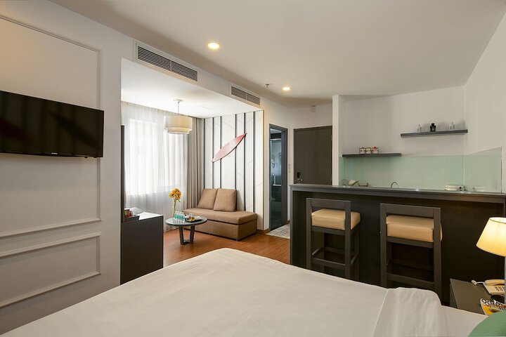 Room 22 of 103
