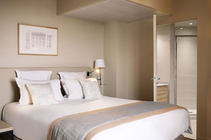 Room 3 of 17