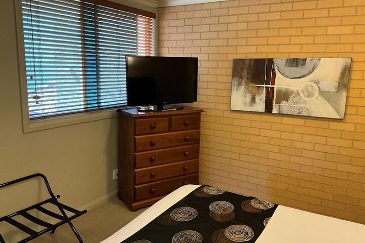 Room 23 of 58