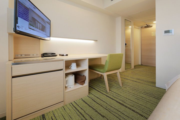 Room 17 of 50