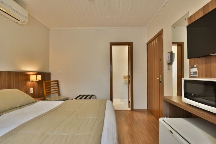 Room 20 of 93