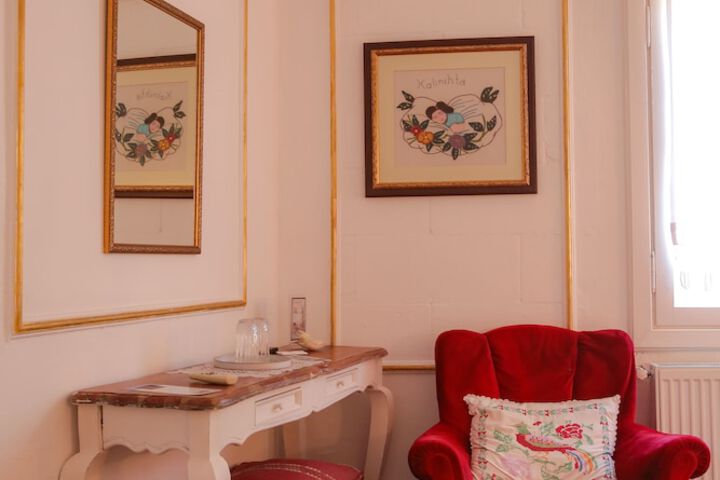 Room 21 of 32