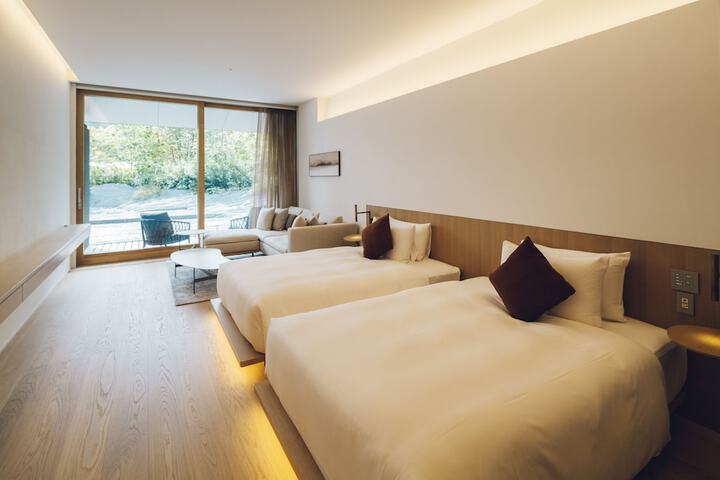 Room 25 of 131