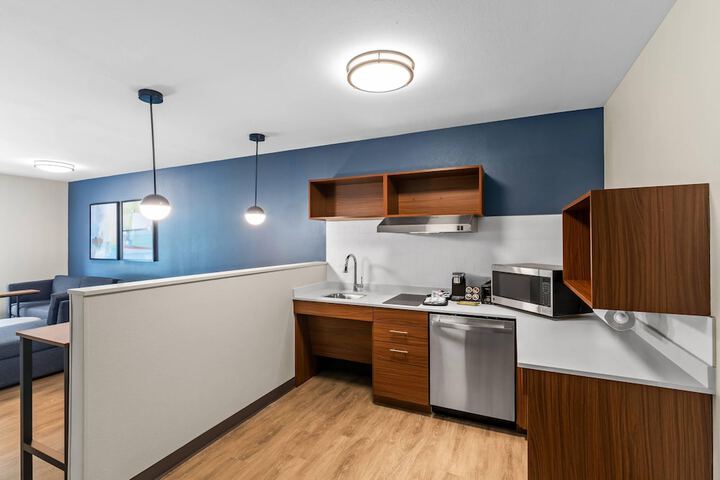 Room 10 of 65