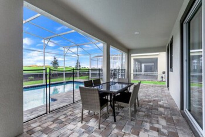 Terrace/Patio 2 of 60