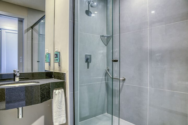 Room 28 of 72