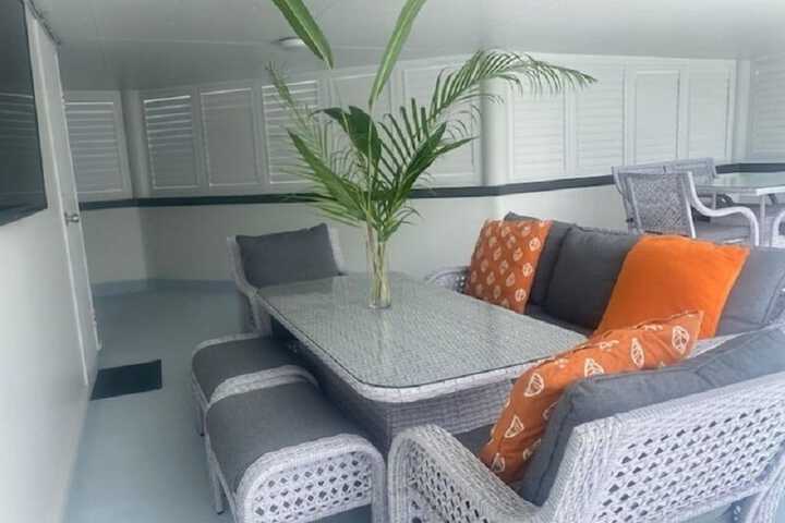 Room 14 of 65