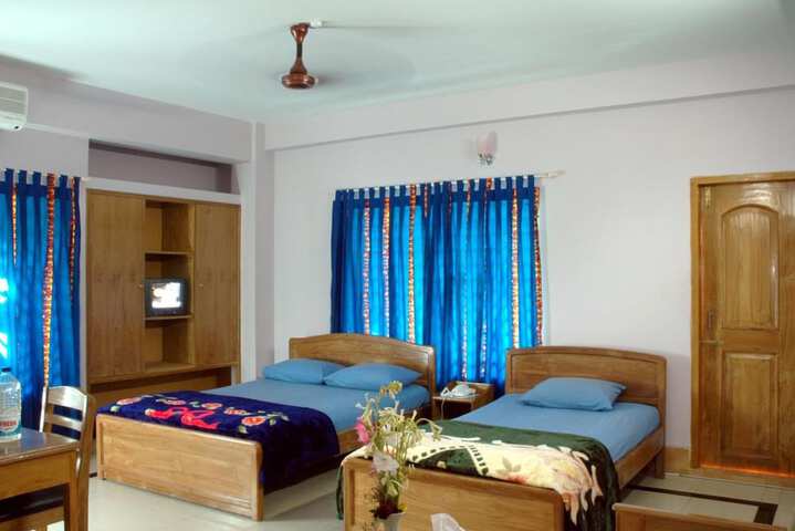 Room 27 of 42