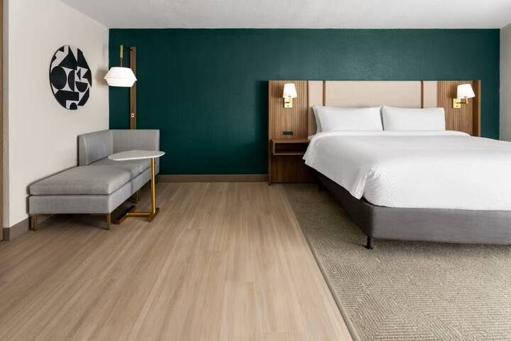 Room 11 of 70