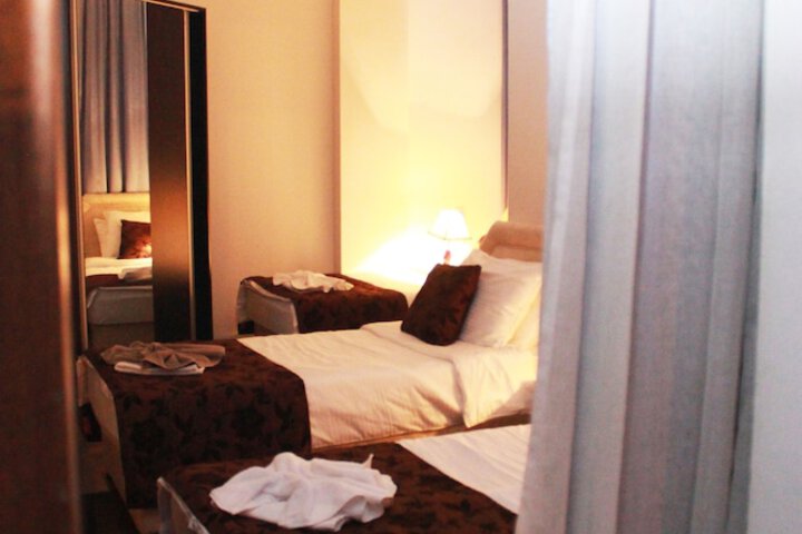 Room 15 of 66