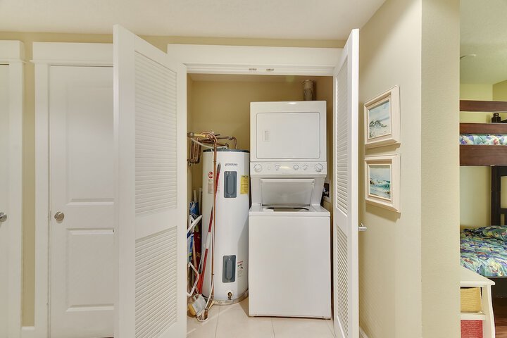 Laundry 231 of 308