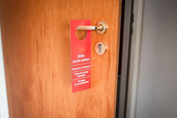Room 32 of 41