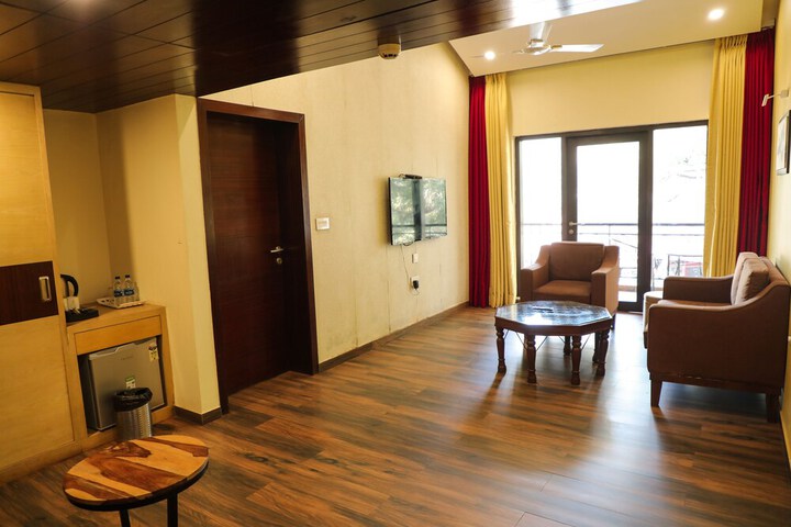 Room 15 of 35