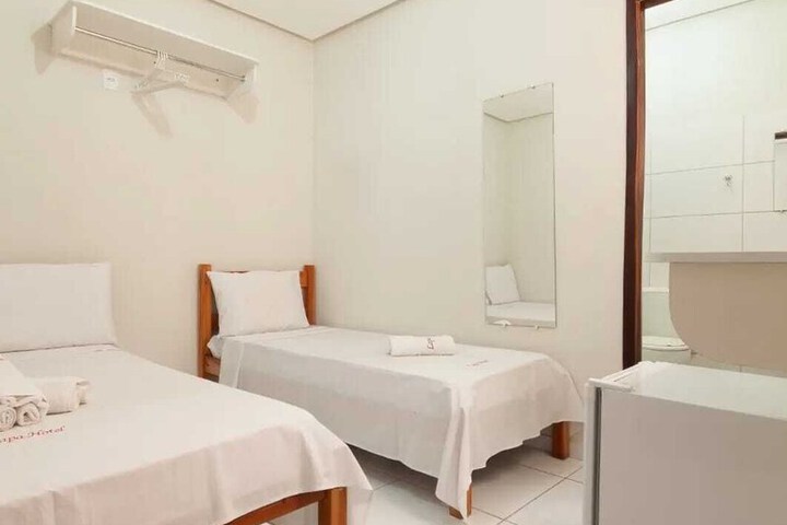 Room 14 of 32