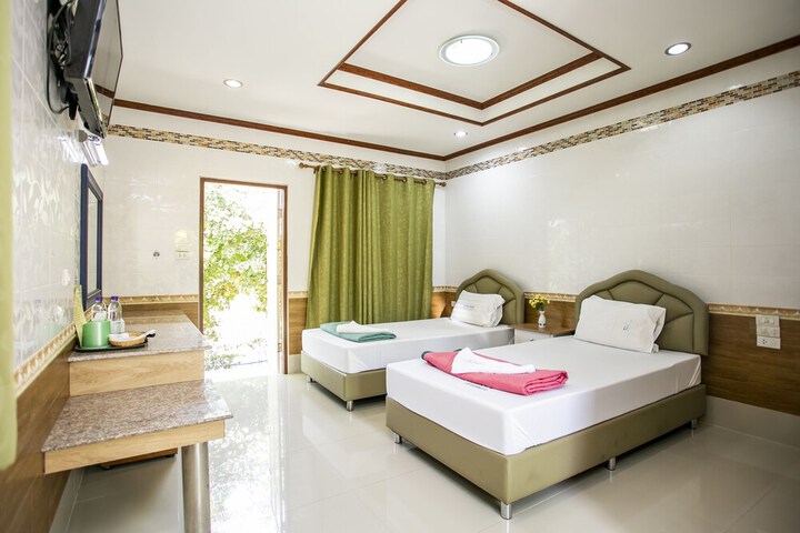 Room 10 of 41