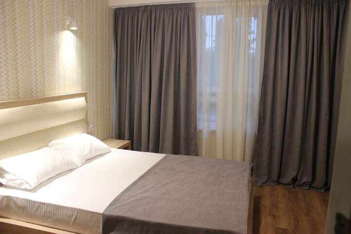 Room 4 of 5
