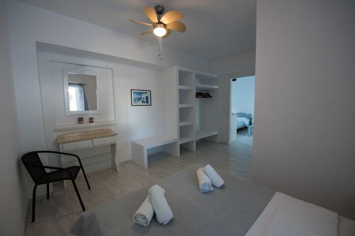 Room 15 of 111
