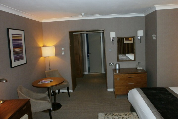 Room 5 of 131