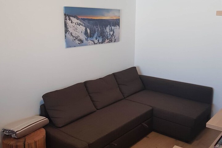 Room 21 of 100