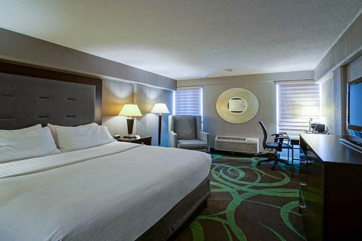 Room 2 of 29