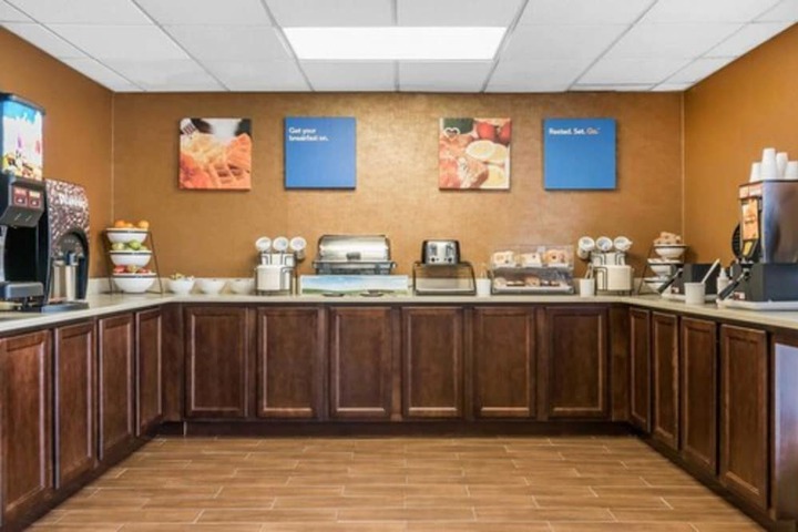 Breakfast area