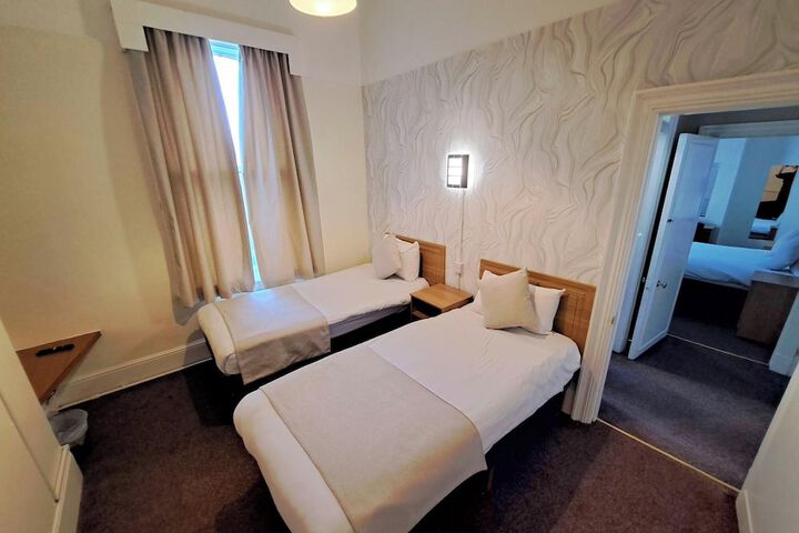 Room 16 of 47
