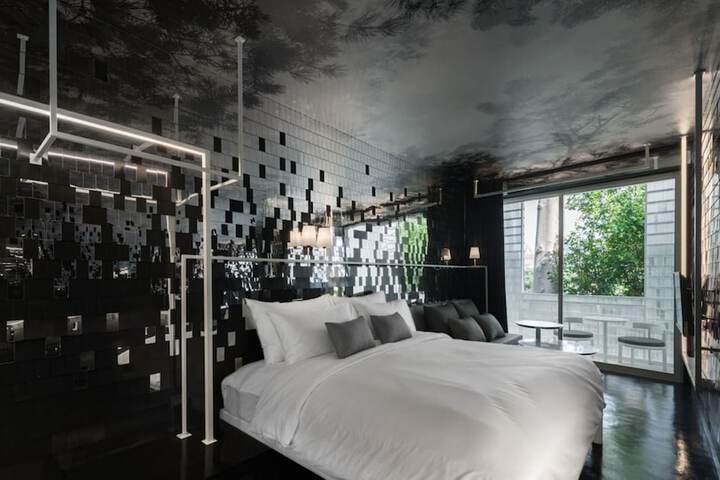 Room 17 of 59