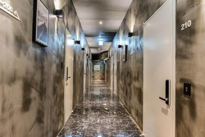 Ballroom/Hall 14 of 21