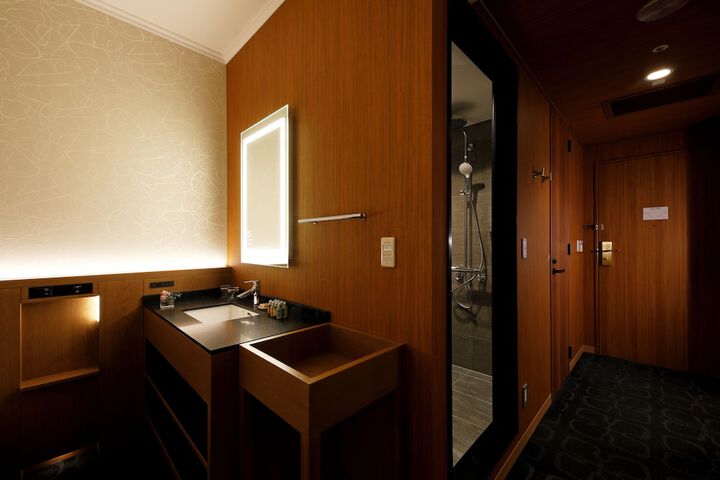Room 22 of 165