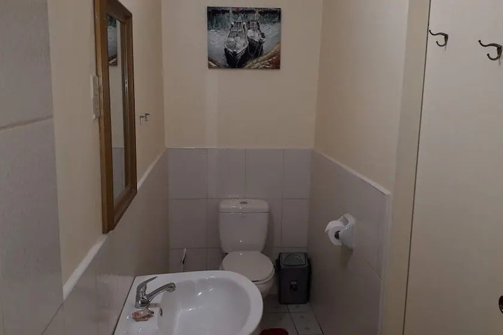Room 9 of 19