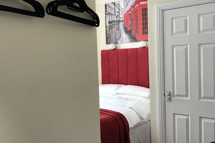 Room 13 of 66