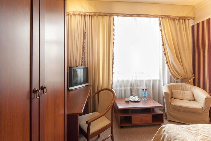Room 6 of 64